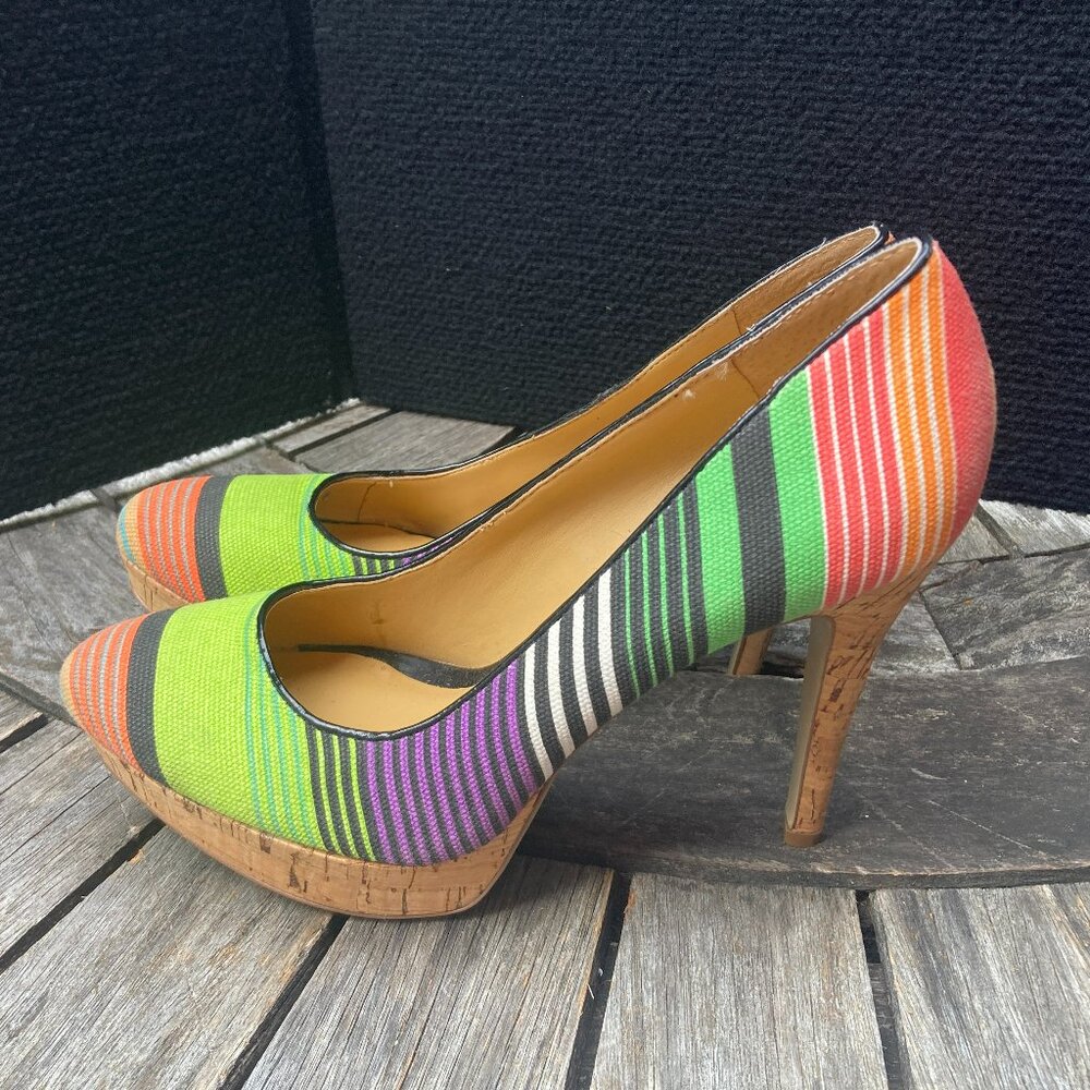 NINE WEST MULTICOLOR PUMP 8M